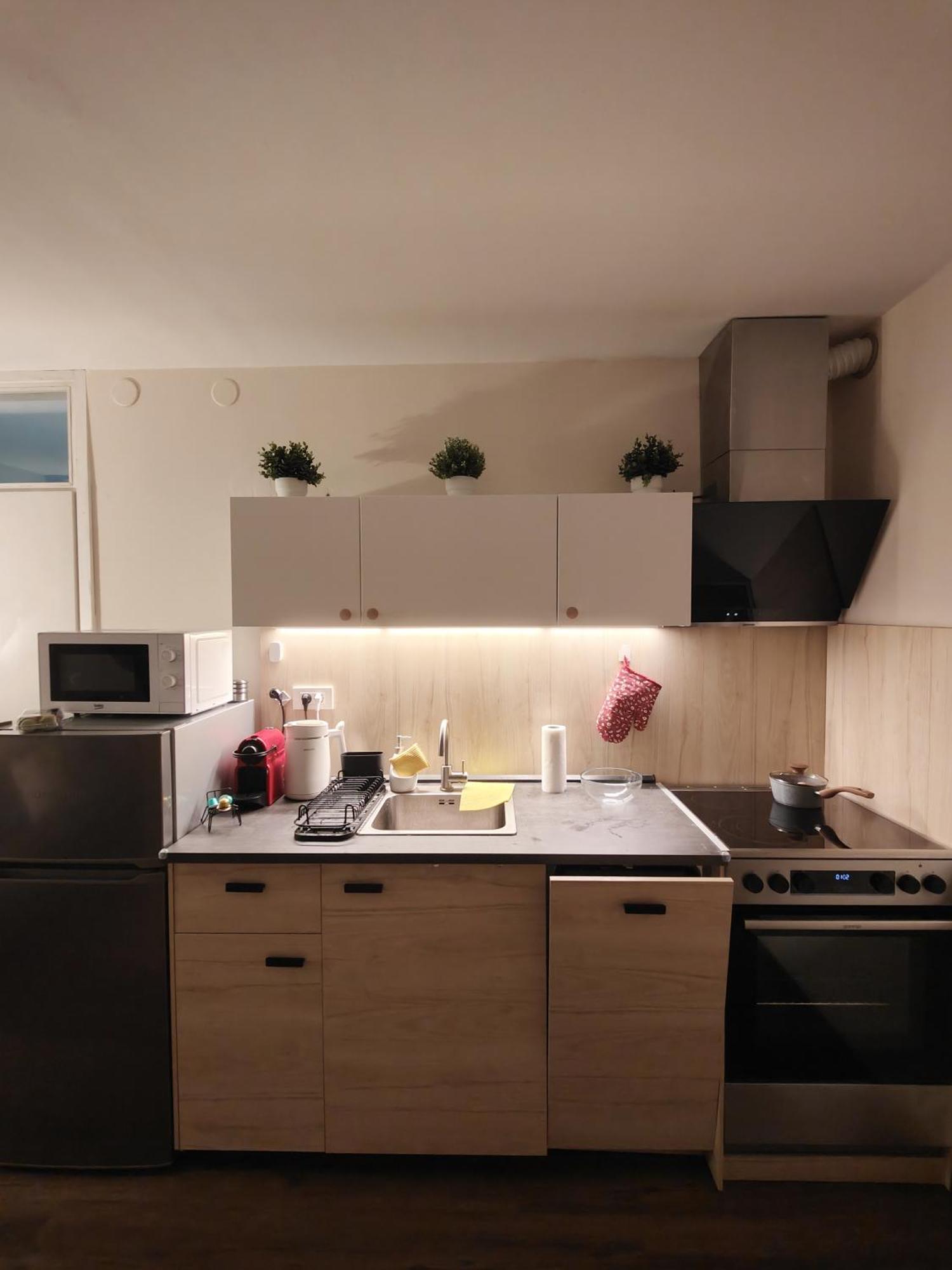 See You House, Terme Catez 153 ชาเตช อ็อบ ซาวี ภายนอก รูปภาพ